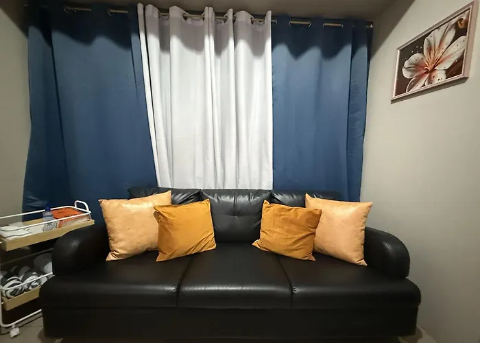 81 Newport Boulevard Across Naia T3 Airport Apartment