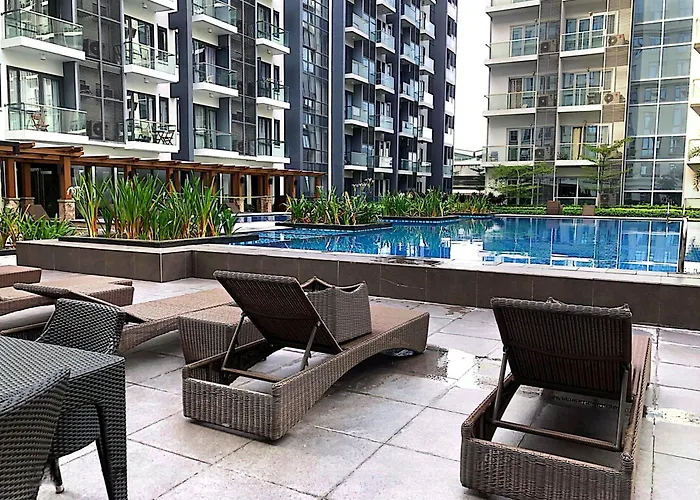 81 Newport Boulevard Across Naia T3 Airport Apartment Manila
