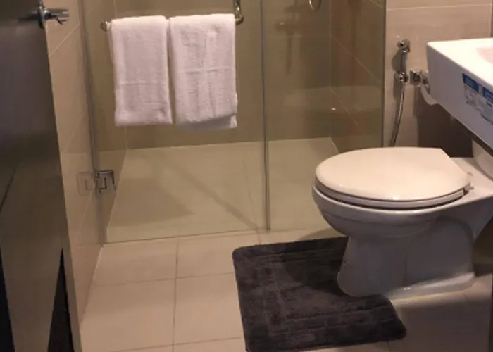 81 Newport Boulevard Across Naia T3 Airport Apartment *