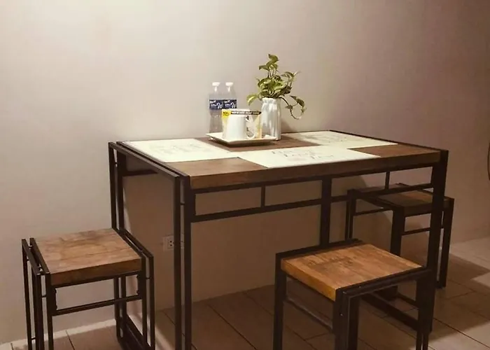 81 Newport Boulevard Across Naia T3 Airport Apartment *